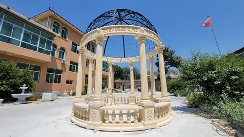 Gazebo de pedra do pavilhão de granito natural com parte superior de ferro dourado para hotel